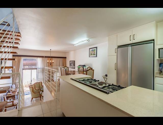 4 BEDROOM DUPLEX FOR SALE IN RESERVOIR HILLS